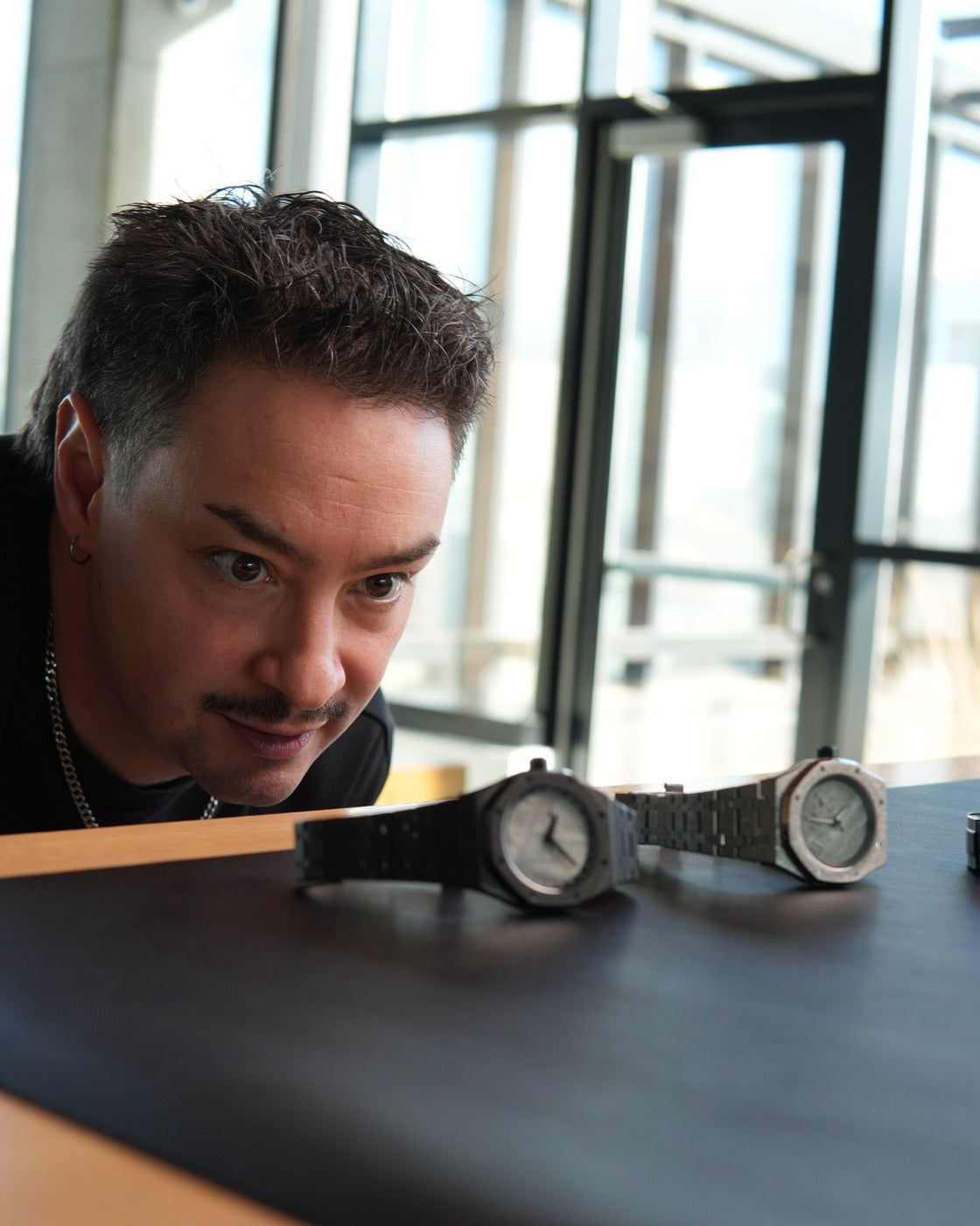 House of Tempo founder in the watchmaking studio